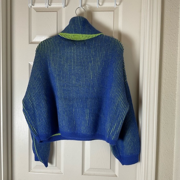 Blanknyc] Womens Cropped Turtleneck Sweater Pullover Size medium - Picture 10 of 12